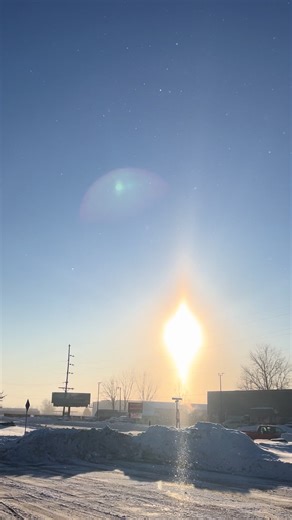 It’s a snow bow!!!! And yes, the air is so cold, it’s freezing and making sparkles!!! ❄️🥶❄️🥶❄️🥶❄️🥶❄️🥶❄️ #sunbow #winter #beauty #frozen #cold