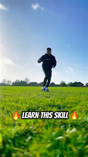 🔥 LEARN THIS SKILL 🔥 #football #footballskills #viral #soccer #shorts