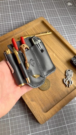 Handmade leather organizer with a belt loop. #edc #edcorganizer #leathercraft #edcgear