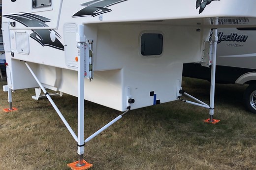 5 Best Truck Camper Stabilization and Storage Products