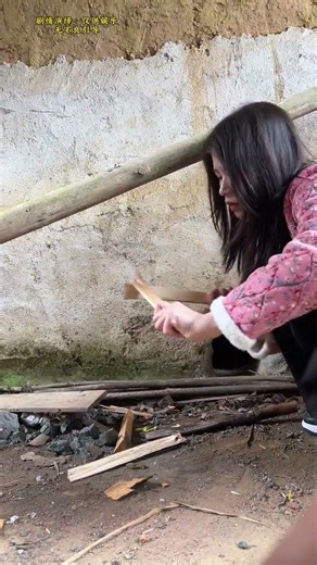 Vintage Thatched Toilets: A Journey Through 80s Childhood Memories