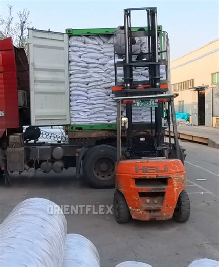 A beautiful day begins! Let me show you the entire container loading process with time-lapse photography. This video features the loading of Orientflex Group's PVC granule products. We stack them neatly and inspect each carton to ensure stable and damage-free goods, with our professional team collaborating seamlessly and focusing on every detail. #pvc #material #hoserawmaterial #hosepipe #layflathose