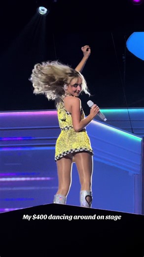 My $400 dancing around on stage @Sabrina Carpenter @The Garden @Team Sabrina #sabrinacarpenter #shortandsweettour #nycshortnsweet #shortnsweet #sabrinacarpenteredit