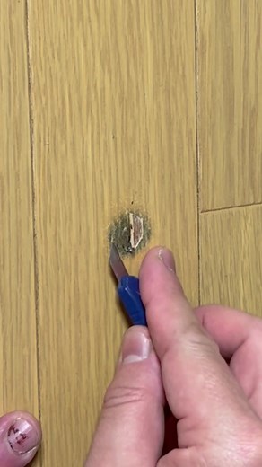 フローリングの焼け跡傷リペア手順
