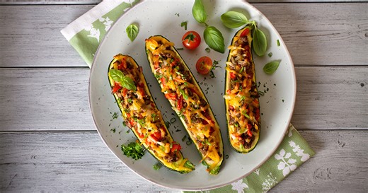 Courgettes farcies végétariennes au tofu savoureux – recette healthy et équilibrée (170 kcal)