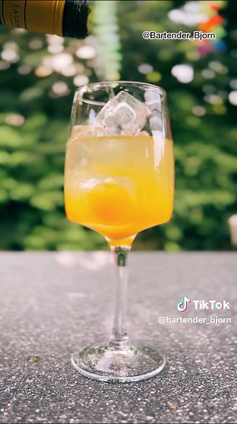 Refreshing Summer Cocktail Recipe with Passion Fruit