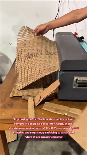 Eco-Pack! 📦♻️ Turning Trash Cardboard Into Bubble Wrap #tools #technology #how #recycle #reuse #tips