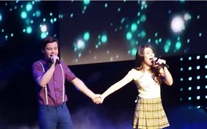 Glee【欢乐合唱团】现场 Chris Colfer，Lea Michele演唱Defying Gravity
