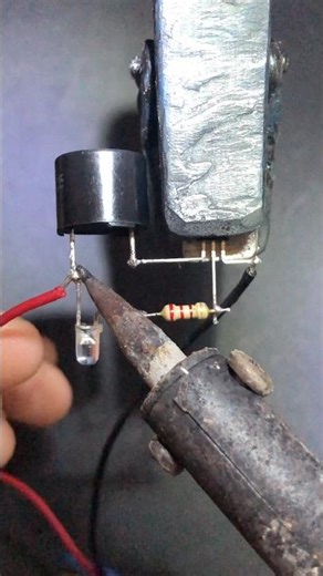 How to Make a Simple IR Remote Control Tester! ⚡💡(Easy DIY)