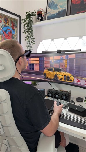 Experience the RayNeo Air 4 Pro's 200-inch Screen!