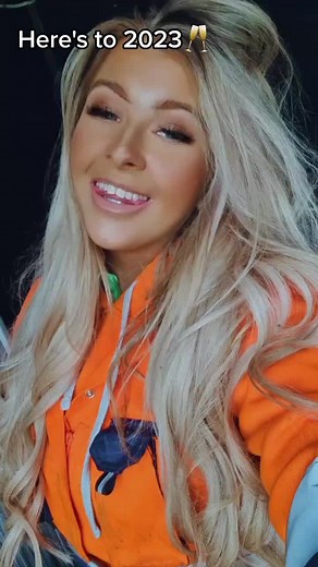 Now I fully believe everything happens for a reason! 2 months in and im absolutely loving it, so much to learn, so much to prove but hopefully 2023 il get that done. A great bunch of guys here to show me the way! And a boss that gave me the chance. PS- I'm no super trucker, or even know half the stuff I'm about to learn but I've never gave my all into something as much as I have here! #truckersofinstagram#heavyhaulage#plant#dumper#womenempowerment#womeninconstruction#truckdriver#agriculture#heav