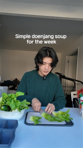 Lazy Doenjang Soup (Use Whatever You Have) No fancy ingredients. Any vegetables you have. 1 spoon doenjang. ½ spoon dashida. 300ml water. Boil. For tofu: Don’t freeze it raw. Blanch it in hot water first, then freeze it. Better texture later. Simple, cheap, and comforting. #mealprep #homecooking #simplefood #koreanfood #budgetmeals #everydaycooking #shortvideo | Cookimsa