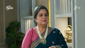 16M views · 443K reactions | Ek taraf Anu ki jaan hai khatre mein toh doosri ore Gayatri ho gayi hai usse naaraaz, ab kaunsa mod legi yeh kahaani? Dekhiye #TummSeTummTak har roz, raat 8:30 baje, sirf #ZeeTV par. #Anu #Gayatri #Meera #TSTTEpisodic #AapkaApnaZeeTV #NiharikaChouksey #VandanaPathak #DollyChawla | ZEE TV | Facebook