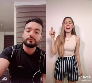 Gracias por cantar conmigo 🎤🖤 | Carolina Ross