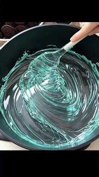 Mint Chocolate Snowflake Crisp Have you want to try this Delicious snowflakes?