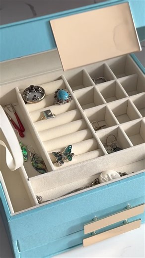 Jewelry & More! Great prices, and quality. My fave place to shop 💍 #jewelry #shoplc #accessories