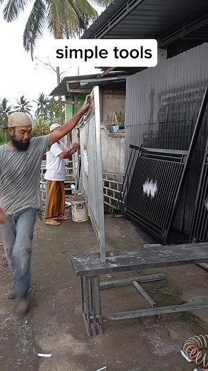 166K views · 1.2K reactions | with this tool the fence can stand alone #welding #painting #tutorial #safetyfirst | Abdul Mukti Ishak | Facebook