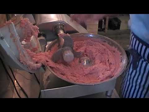 Kalb Fleischkäse mit den Beeketal Kutter BFK9 und dem 3er Messerkopf