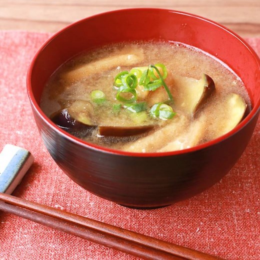 ナスと油揚げのお味噌汁 作り方・レシピ | クラシル