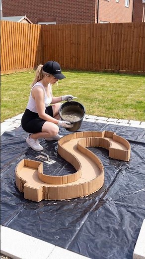 Look What She Made With Cardboard and Concrete 🤯 #diy