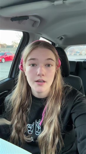 I don’t really mind being cold as much anymore but shivering I’m curious about #fyp #fypシ #shivering #cold #adhd