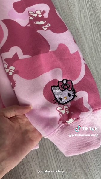 Hello kitty hoodie😍#hellokittylover #hellokittycheck #hellokittygirl #hellokitty #sanrio #fyp #foryou #trending #hellokittyhoodie #hellokittyclothing