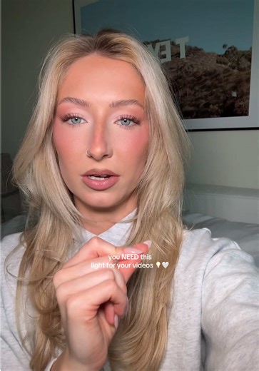 The Best Adjustable Light for Content Creation