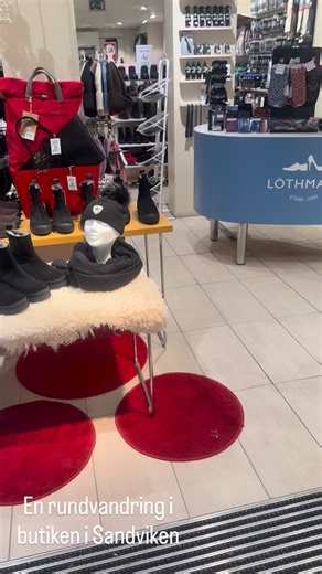 Följ med oss på ett varv i butiken i Sandviken. Här får ni se favoriter från Rieker, Icebug, Kuoma, Kavat, Pomar, Axelda, Ecco, Dolomite, Canada snow, Skechers, Hinza, Roka och många många fler varumärken. @lothmanssandvikenvalbo @handla_lokalt | Löthmans Sandviken & Valbo