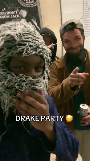 Drake party 🎉 #fyp #k1ngc1 #drake #party #public