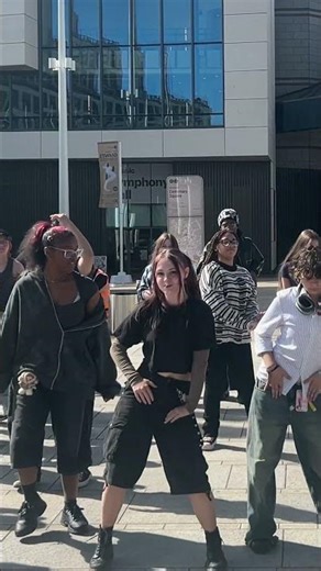 Miniskirt Fancam! #kpop #kpopinpublic #randomplaydance #aoa #miniskirt #짧은치마