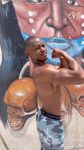 Did you know there was two types of lunges? 😅 Try this and let me know 💪🏾🔥 YOUR BODY MECHANIC 👨🏽‍🔧💙 #fitness #lifestyle #lifefitness #inspiration #totalfitness #smilingmuscles #smilingmusclesdaily #explore #suggested #lifeexperience #lifedrama #mylife #mystory #motivation #foryou #personaltrainer #personaltraining #pt #lifesituations #usa #europe #nigeria #lagos #fitnessmodel #accra | smilingmuscles