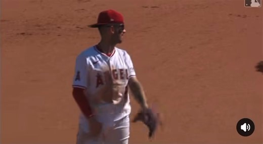 KENLEY JANSEN — CAREER SAVE No. 474! 🇨🇼 Kenley Jansen slams the door with a 1-2-3 ninth inning, striking out 2 to lock down his 27th save of the season! #sportszonearuba | Sports Zone Aruba