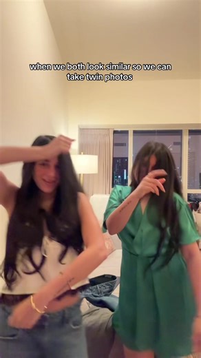 Creative Twin Photography Ideas to Capture Togetherness