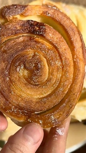 Homemade classic and cinnamon buns ✨