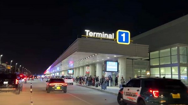 Delays and cancellations seen at South Florida airports due to partial government shutdown
