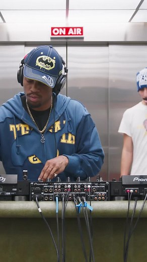 Elevator Music: Experience Vibe with 454 from Chicago