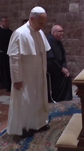 1.8K views · 132 reactions | Following the tradition of his predecessors Pope Leo XIV visited today Assisi and prayed at the tomb of Saint Francis, one of the most beloved Catholic saints. #stfrancis #assisi #prayer #popeleoxiv video by the Vatican media | ChicagoPriest | Facebook