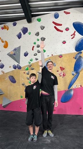 3.4K views · 5 comments | big cook little cook ✨ how height affects climbing 秊 mol & joe showing us the difference between being 5’ & 6’3 on a dyno  #bristol #bouldering #theclimbinghangar #climbing #bolderliving | The Climbing Hangar Bristol | Facebook