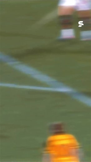 70K views · 27K reactions | VAI PRA ONDE, JOGADOR? ⚫️ No Maracanã, Arrascaeta deixou o marcador no mundo da lua com um lençol daqueles. Quando ele decide brincar… é sacanagem. ‍✨ *Contém legenda automática #BrasileiraoNoSportv #Flamengo #Sport #Arrascaeta #Drible | sportv | Facebook