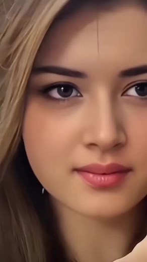 Rising_opera_star__#ElinaDevia_