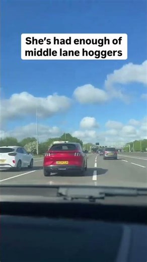 She’s had enough of middle lane hoggers. #uk #dashcam #roadrage