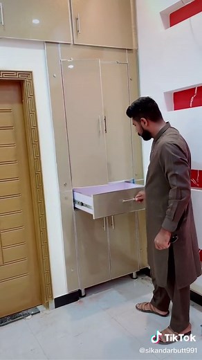 dewar k bich wardrobe orr gallary with attch high gloss uv #trending #viral #viraltiktok #gujrnwala👌🏼😍❤❤❤ #furyou #pakistanzindabad #sicret #furyou #answer #pakistanzindabad #goodvibes #sialkot #usa #sandooq2 #daska_sialkot #punjabitiktok #woodworking #woodwork #interesting