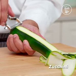 425K views · 3.1K reactions | The light flavor of the fish with the veggies and the creamy sauce is just a perfect dinner. Recipe: https://www.tastelife.tv/recipe/sea-bass-with-bercy-sauce_45179.html | Taste Life | Facebook