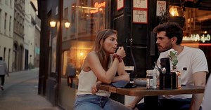 Leander uit ‘Blind getrouwd’ onthult dat hij slecht is in flirten: “Panische angst om op een meisje af te stappen”