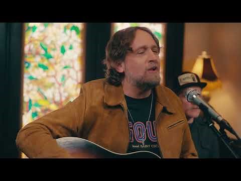 Hayes Carll - Progress of Man (Bitcoin & Cattle) (Live Acoustic Performance)