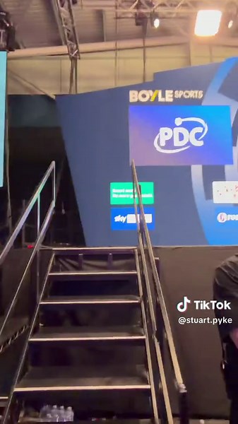 More from the 🎯#ManWithAMic