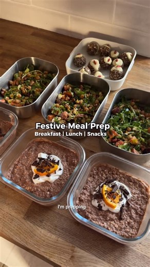 Dr Hazel Wallace BSc MSc MBBCh on Instagram: "This is your sign to prep something nourishing for the final working week before CHRISTMAS !!✨ comment FESTIVE and I’ll DM you the recipes right away 💌 🤝 Ps. If you want to take a further read of the study the PMID is : 25186250 🙂 #mealprep #festive #christmas"