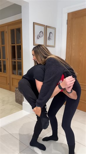 Peter Andre on Instagram: "Who knew we were so flexible? 😆"