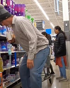 177K views · 4.4K reactions | Farting with a plunger! 猪 Funny Fart Prank!  #fart #prankvideo #funnyreels #funnyvideos #fartsarefunny | BustaGut TV | Facebook