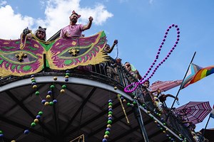 Woman Caught Flashing The Weather Channel Camera At Mardi Gras